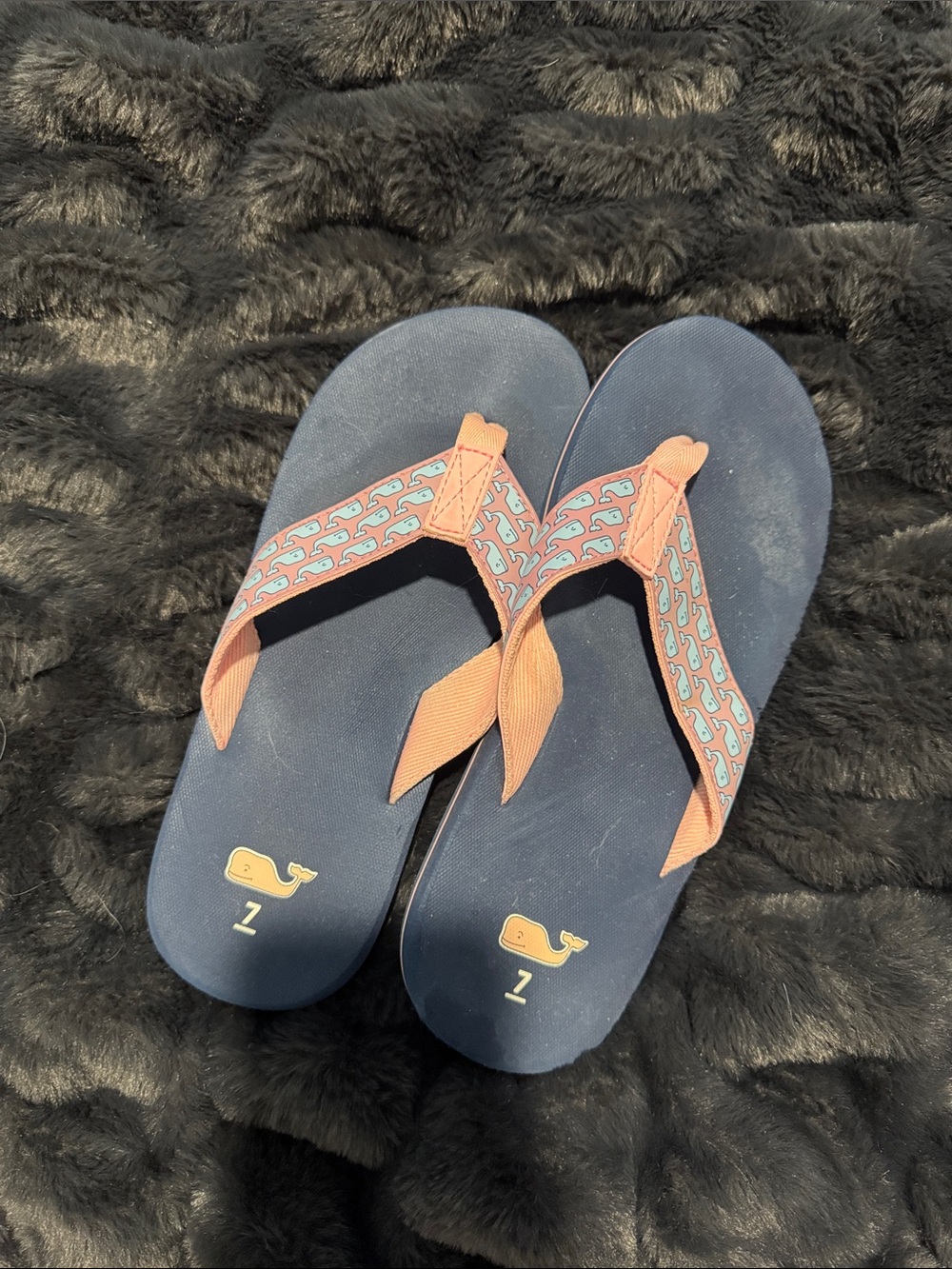 Vineyard Vines flip flops